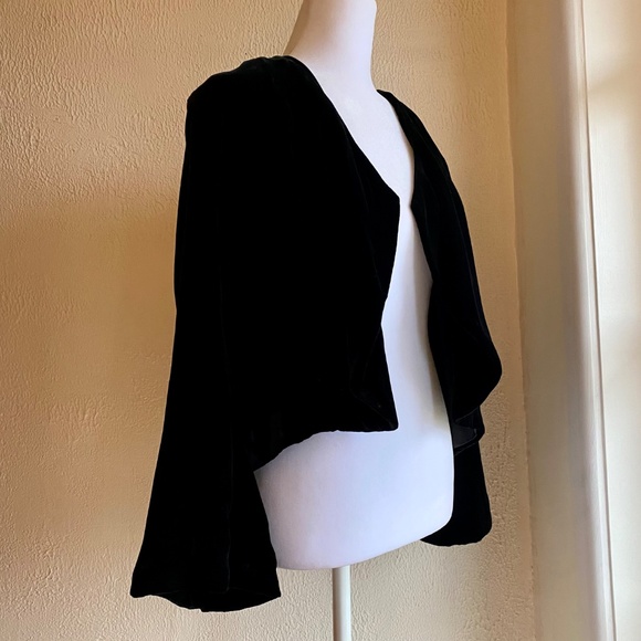 NWOT Lucky Brand black velvet bolero with embroidered peacock on back Size XS/S - Picture 3 of 12